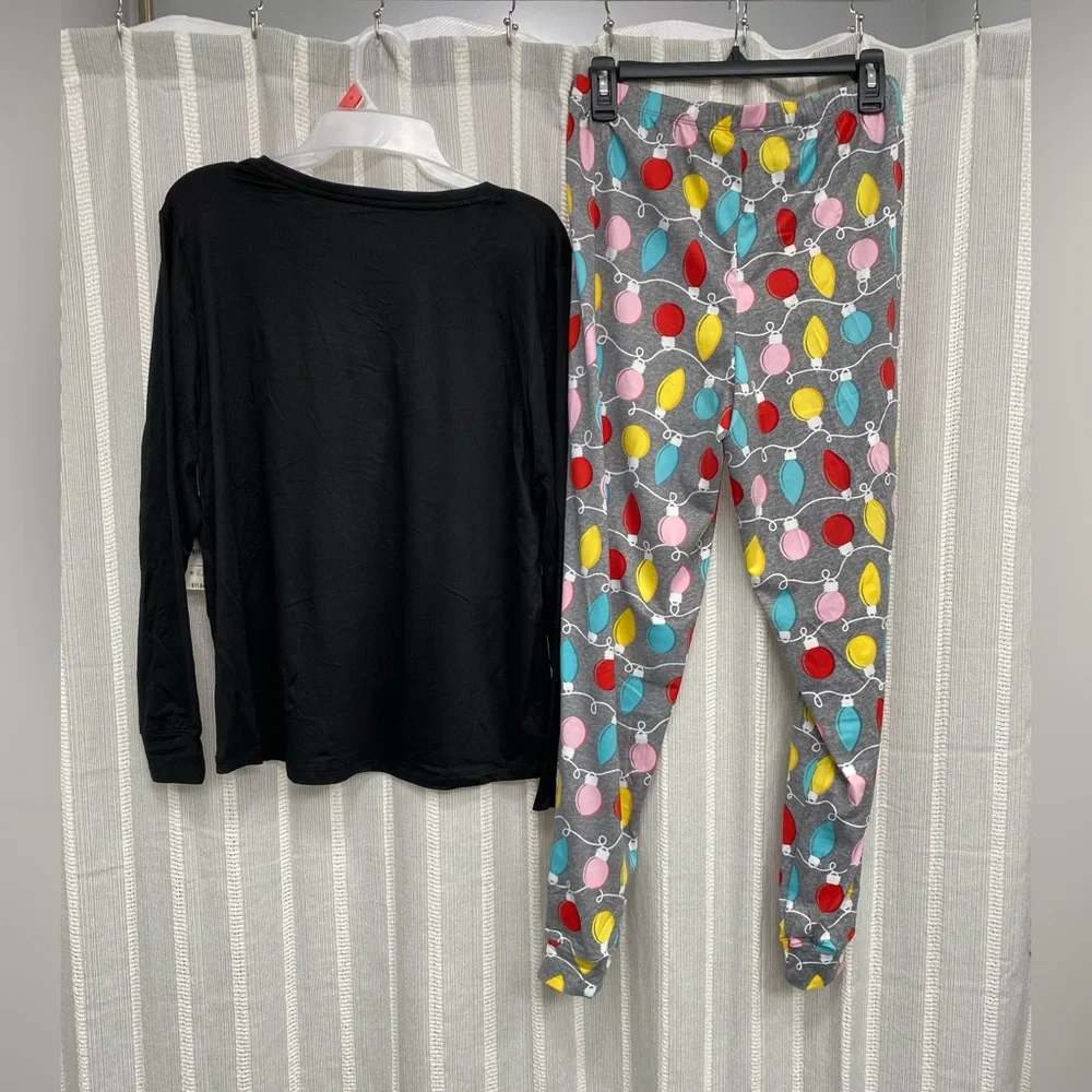 Lighten Up T-Shirt PJ Set Sleep‎ Set Holiday Christmas Lights Size Small - NWT